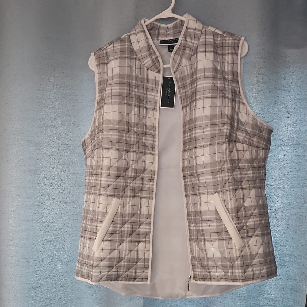Karen‎ Scott Gray and White Checkered Vest